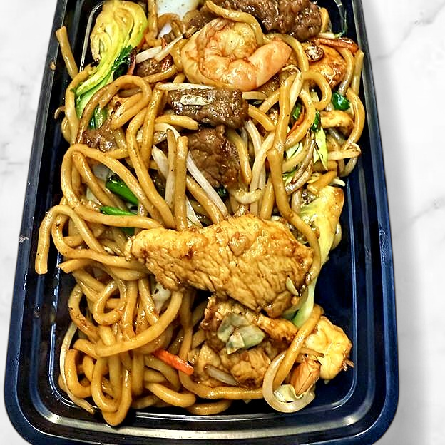 Best M6 什锦炒面 Combination Chow Mein in South San Francisco, CA
