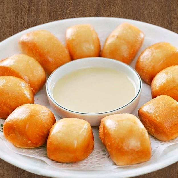 Best Fried Mini Bun with Sweet Condensed Milk (5pc) in Woodbury, NJ