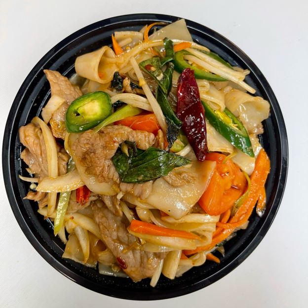Best Drunken Noodle in Manassas, VA