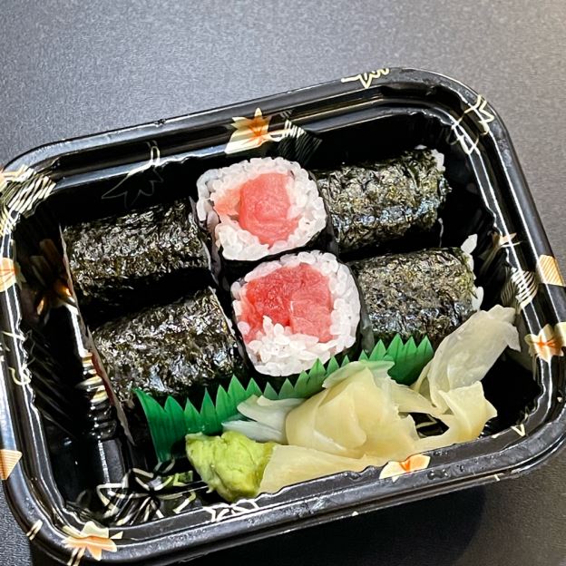 Best Tuna Roll in Mt Laurel, NJ