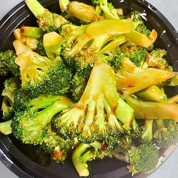 Best Fresh Broccoli In Garlic and Ginger Sauce in Alexandria, VA