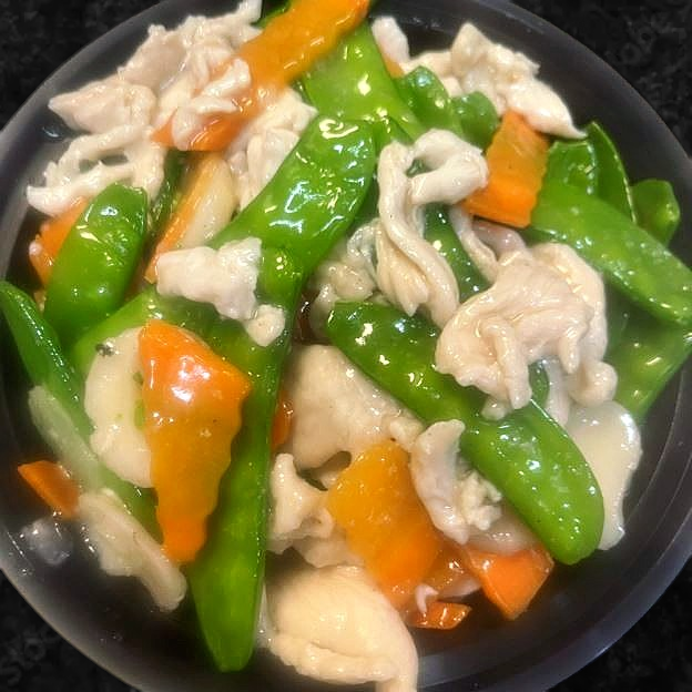 Best Chicken with Snow Peas in Alexandria, VA
