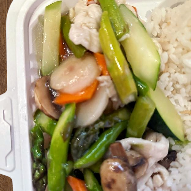 Best Chicken with Asparagus Lunch Special in Houston, TX