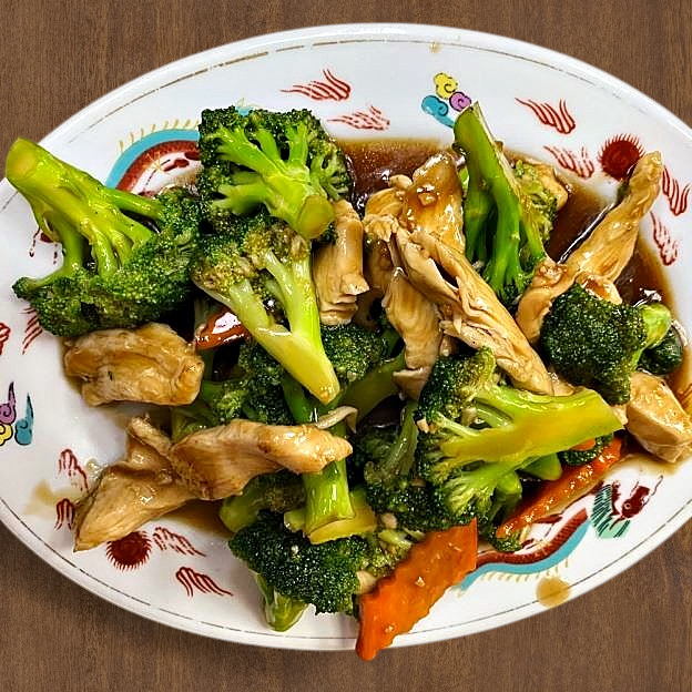 Best Chicken with Broccoli芥兰鸡 in Victoria, TX
