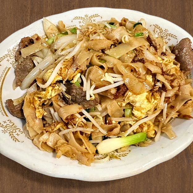 Best 18. 干炒牛河 Beef Chow Fun in Victoria, TX