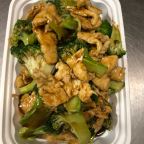 Best Chicken w Broccoli in Melbourne, FL