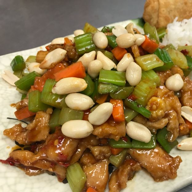 Best H11. Kung Pao Chicken in Waterloo, IA