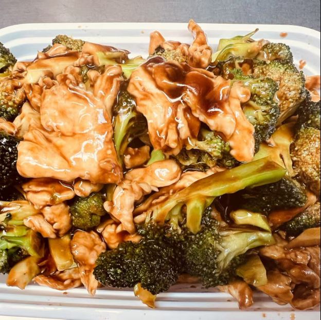 Best Chicken with Broccoli芥兰鸡 in Greenville, SC