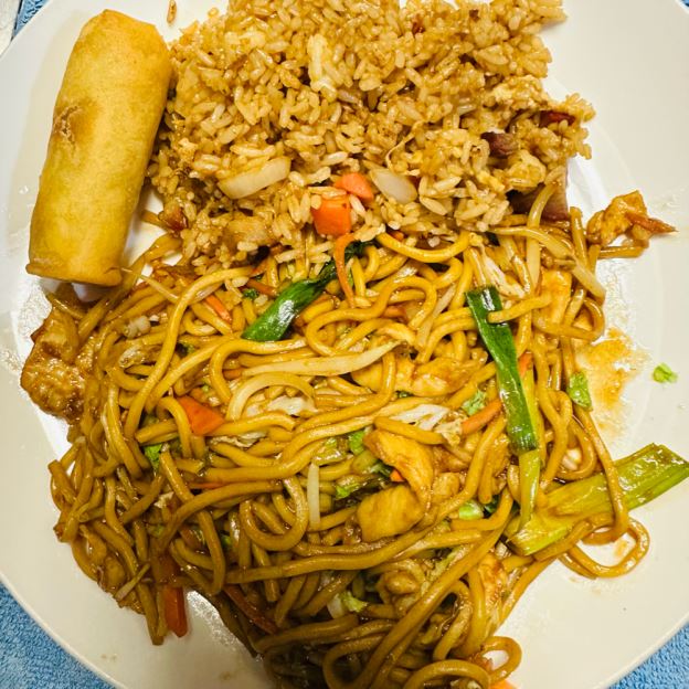 Best Lunch Chicken Lo Mein in Stratford, CT