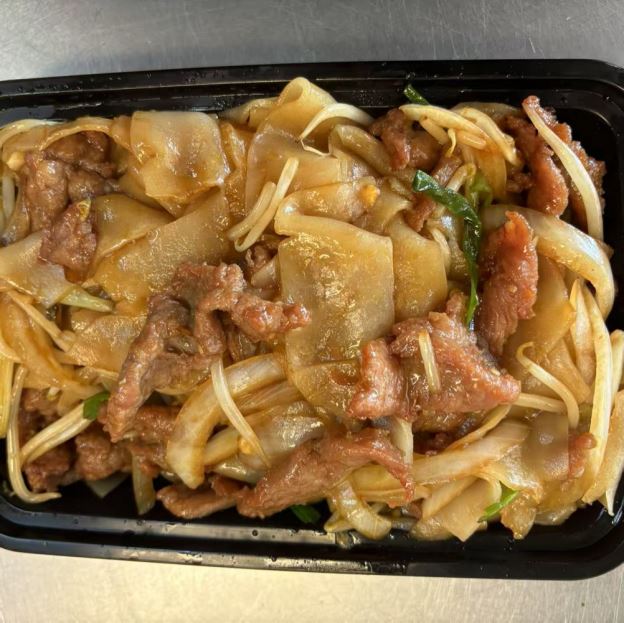 Best Beef Chow Foon / Chow Mei Fun  牛炒粉 in Woodbridge, VA