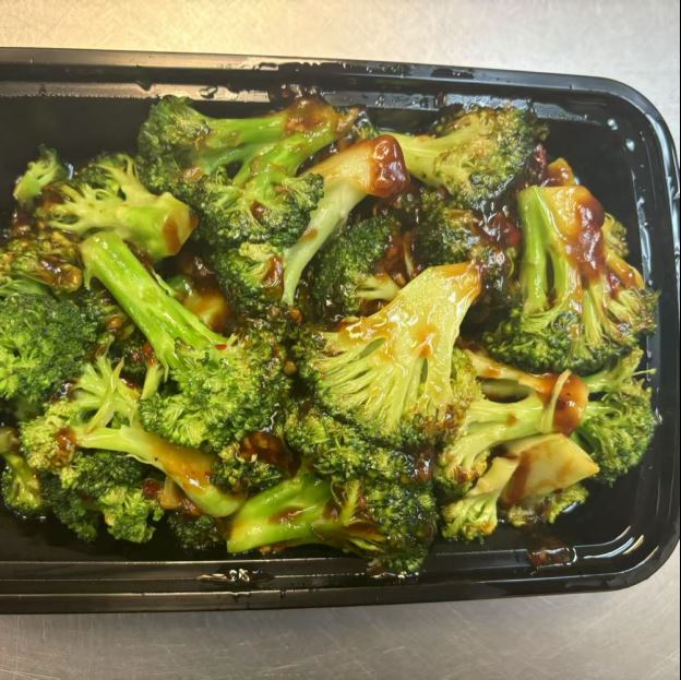 Best Broccoli w. Garlic Sauce  鱼香芥兰 in Woodbridge, VA