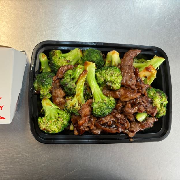 Best Beef w. Broccoli  芥兰牛 in Woodbridge, VA