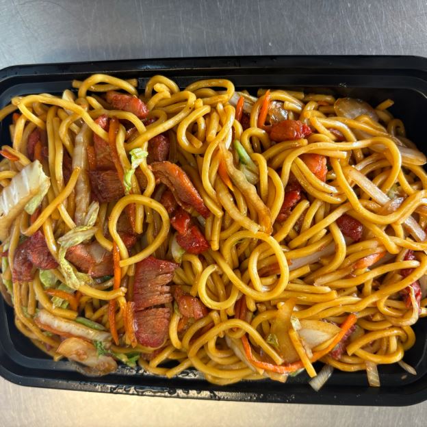 Best Roast Pork Lo Mein  叉烧捞面 in Woodbridge, VA