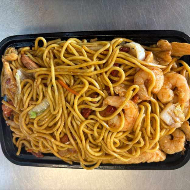 Best Combination Lo Mein  什锦捞面 in Woodbridge, VA