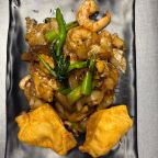 Best Pad See Eiw (Lunch) in Highwood, IL