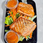 Best Grill Salmon Salad in East Hartford, CT