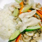 Best Moo Goo Gai Pan (Lunch)蘑菇鸡片 in Leland, NC