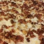Best Chicken Bacon Ranch Pizza in Auburn, ME