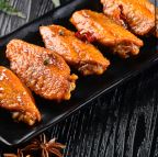 Best 8 Piece Spicy Chicken Wings 脆鸡翅(8) in Santa Monica, CA