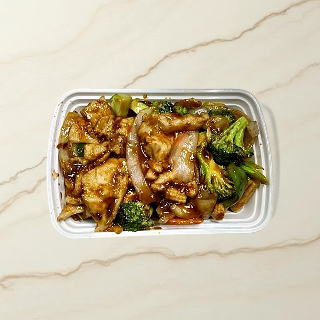 Best Chicken with Garlic Sauce in Bethpage, NY