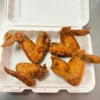 Best Fried Chicken Wings (4) 炸鸡翅 in Drexel Hill, PA