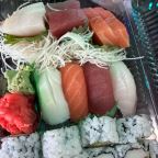 Best Sushi & Sashimi Combo Lunch in Orland Park, IL