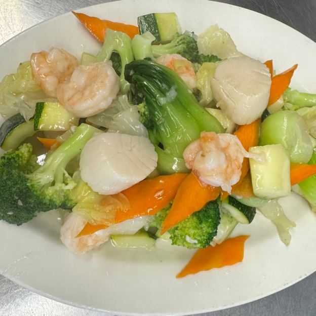 Best Scallops and Shrimp with Mixed Vegetables(Gluten Free)素菜干贝虾 in Thousand Oaks, CA