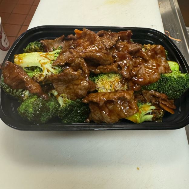Best 芥兰牛（大）Beef with Broccoli in Charlottesville, VA