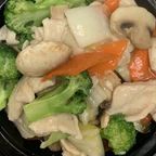 Best Moo Goo Gai Pan (Lunch Menu) 蘑菇鸡 in Sterling, VA