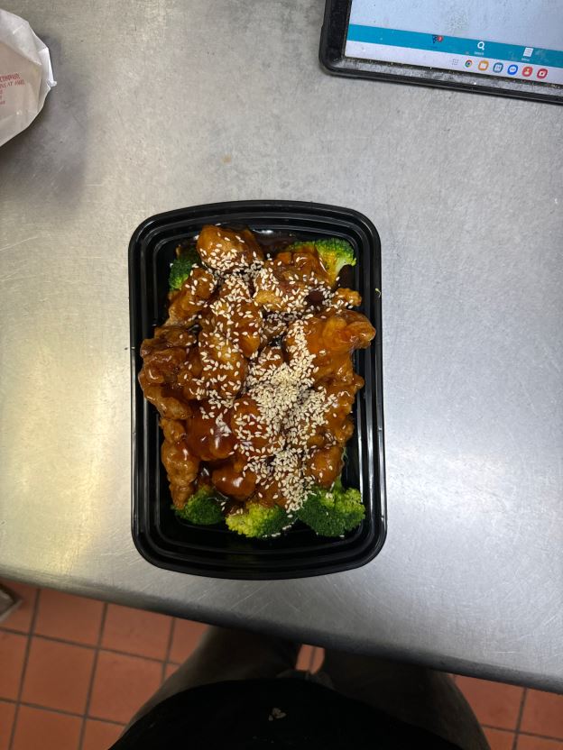 Best Sesame Chicken in Springfield, TN