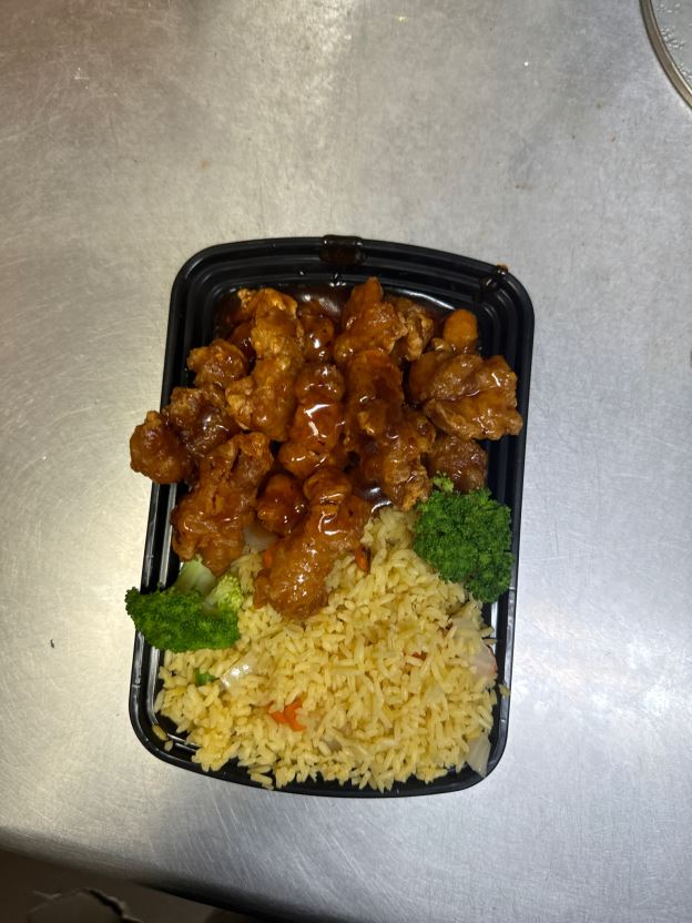Best General Tso's Chicken in Springfield, TN