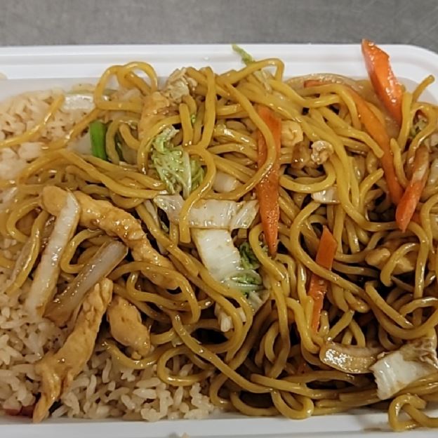 Best Chicken Lo Mein in Erie, PA