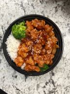 Best Sesame Chicken Lunch Special 芝麻鸡 in New Hyde Park, NY