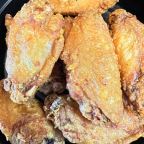 Best Chicken Wings (8) in Middleton, WI