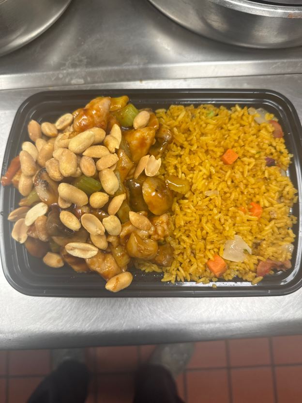 Best C7. Kung Bo Chicken (Combo Platter)宫保鸡 in Southport, NC