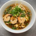 Best Tom Yum Noodle Soup in Dracut, MA