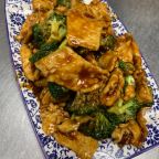 Best Broccoli Chicken 芥蓝鸡(午) in Bethlehem, PA