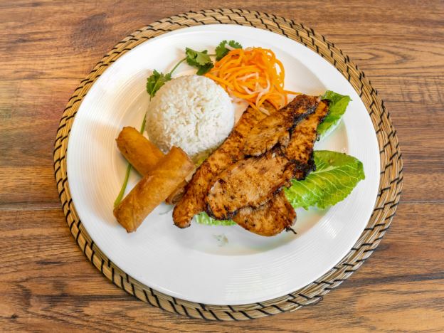 Best L23C. Grilled Lemongrass Chicken Rice and Spring Roll Lunch in New York, NY