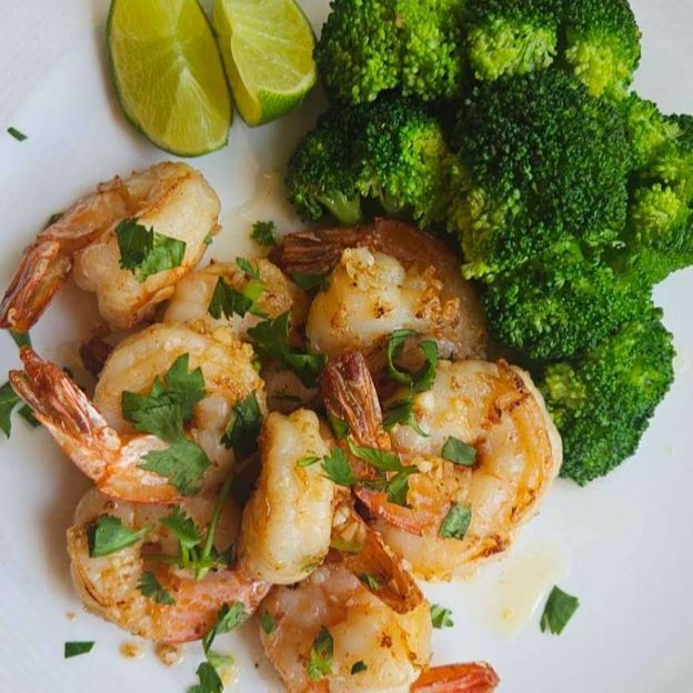 Best Sauteed jumbo shrimp w. Butter garlic sauce.奶油蒜香蝦 in New York, NY