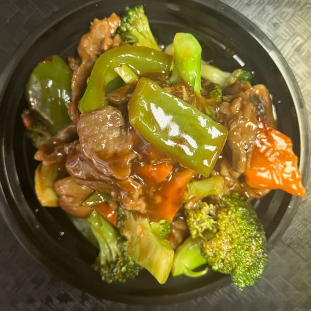 Best 鱼香牛 
Beef with Garlic Sauce in Pasadena, MD