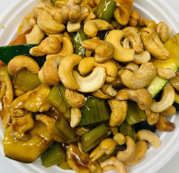 Best Chicken with Cashew Nuts 腰果鸡 in Brookville, IN
