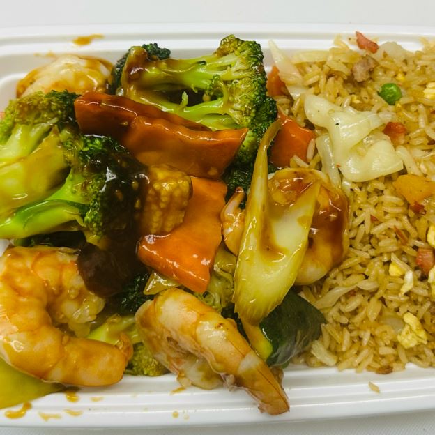 Best Shrimp with Garlic Sauce (Combo Plate) 鱼香虾(组合） in Brookville, IN