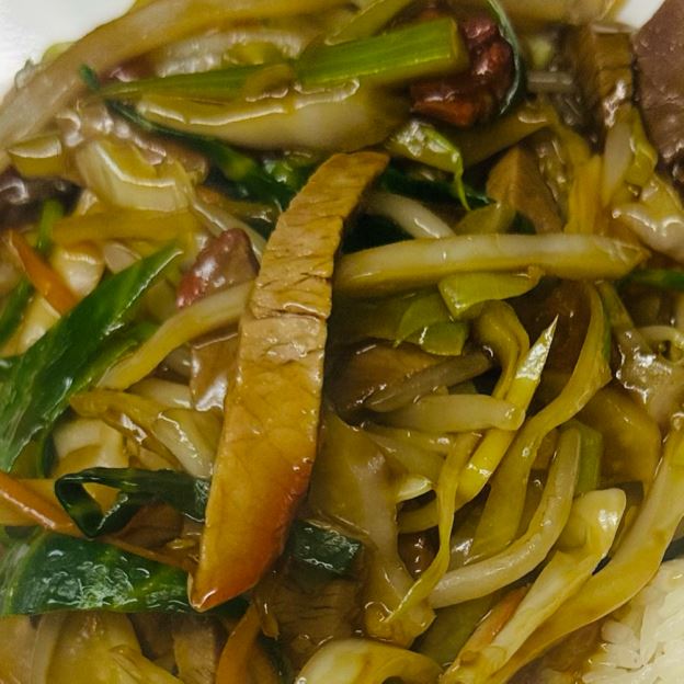 Best Pork Chow Mein (Combo Plate) 叉烧炒面(组合） in Brookville, IN