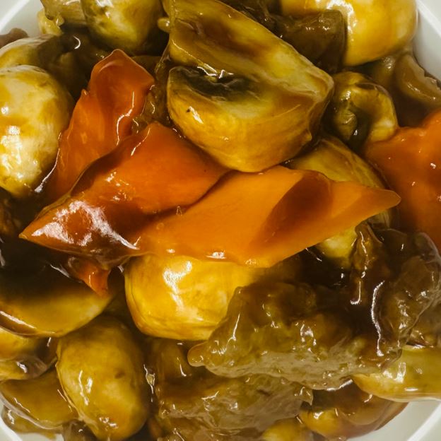 Best Beef w. Mushroom (Combo Plate) in Brookville, IN