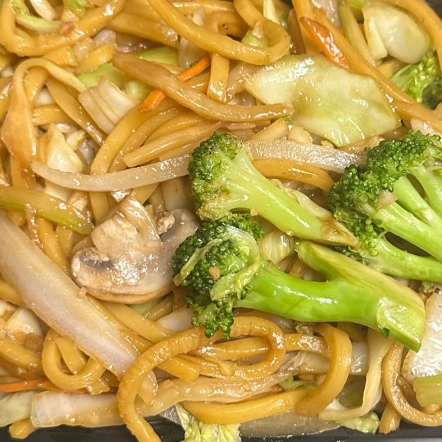 Best Vegetable Lo Mein (Combo Plate )菜捞面(组合） in Brookville, IN