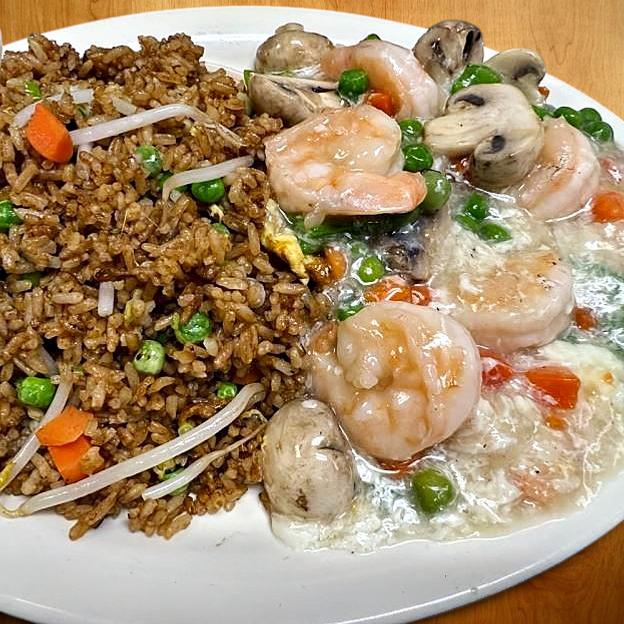 Best Shrimp with Lobster Sauce (Dinner Combo) in Chandler, AZ