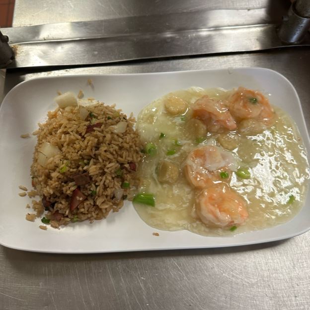 Best Shrimp w. Lobster Sauce in Mohegan Lake, NY