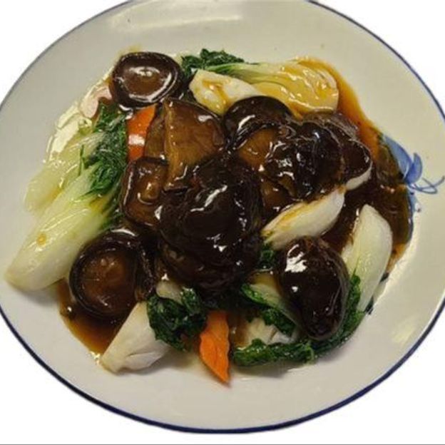 Best Black Mushroom w. Seasonal Green in Riverbank, CA