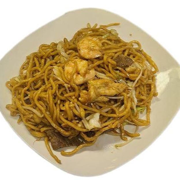 Best Chow Mein w/ Choice of Meat in Riverbank, CA