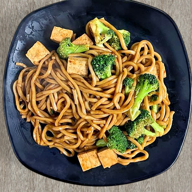 Best 西蘭豆腐炒麵 Broccoli Tofu Chow Mein in Oakland, CA